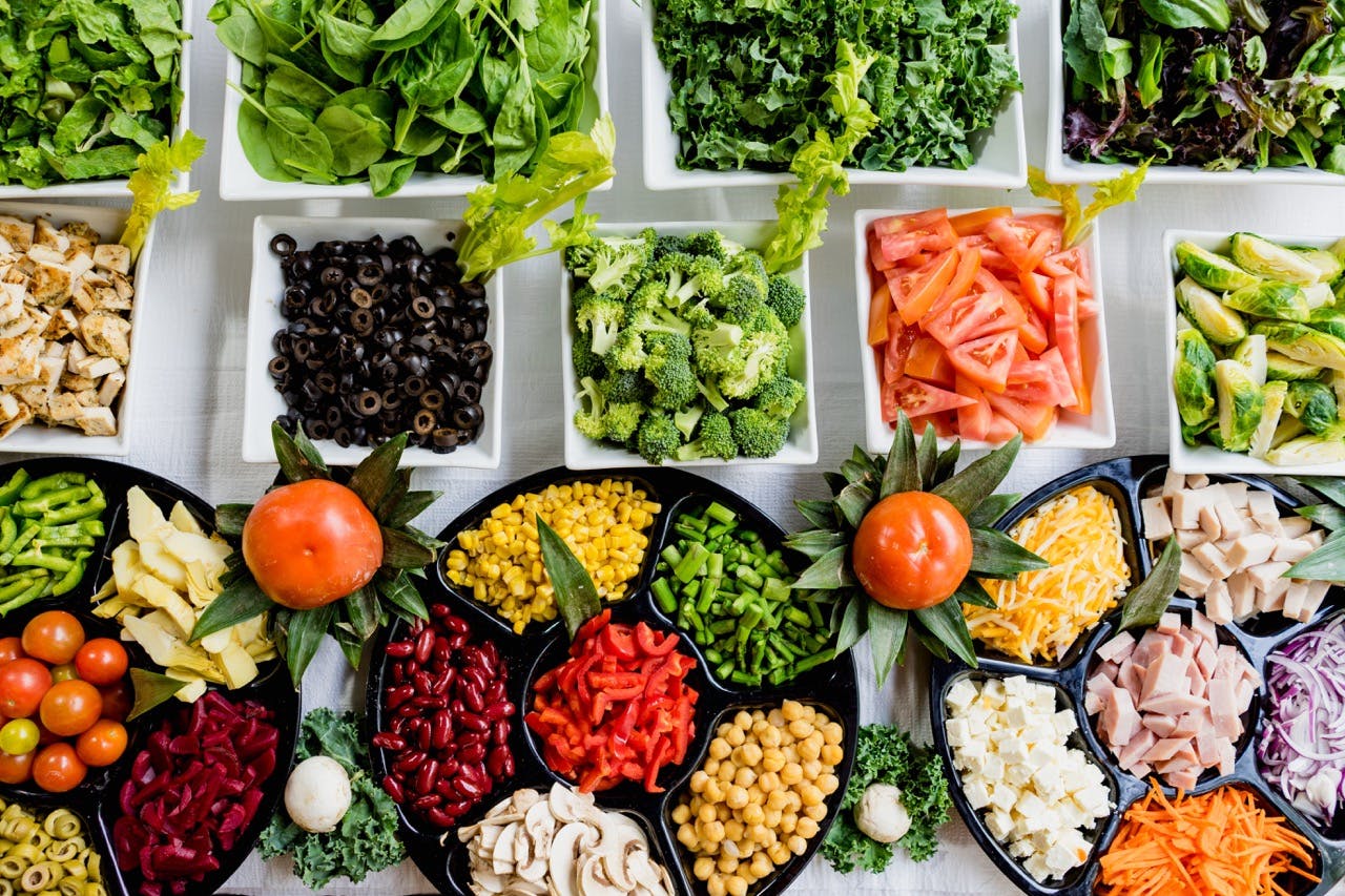 Warzywa - tylko rośliny zawierają błonnik, który jest pomocny w redukcji cholesterolu
